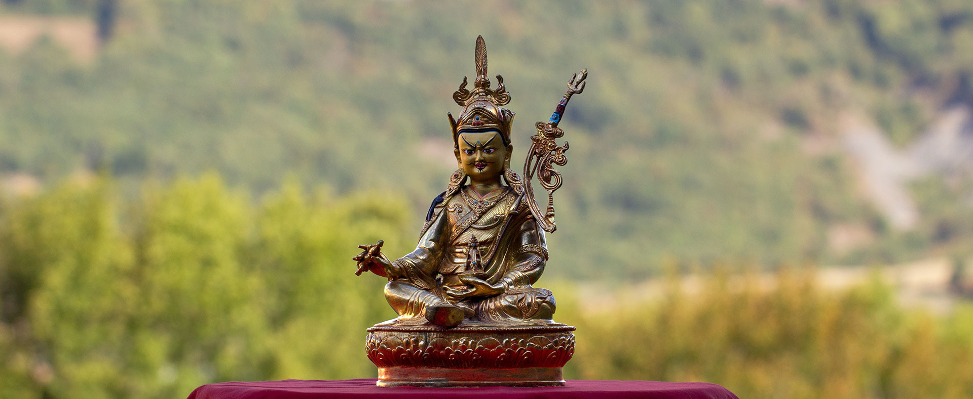 Live Sangha Day:  Guru Yoga — the Most Powerful Practice for Awakening the Realisation of our True Nature